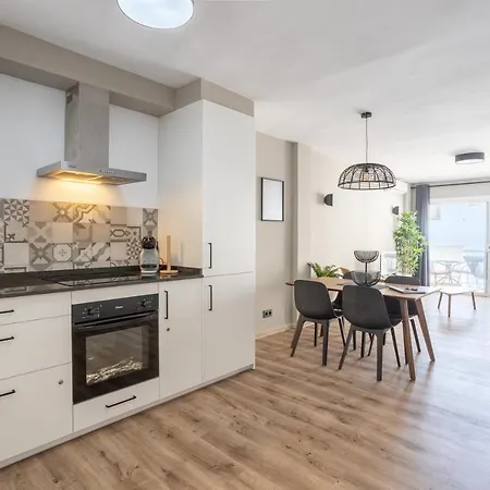 Stylish With Sea View Apartment Nerja